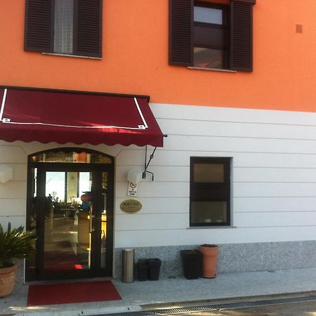Hotel Lido Ranco Exterior foto